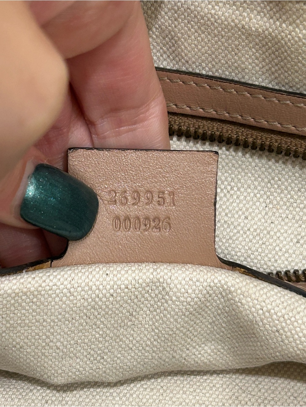 Gucci Large Guccissima Scarlett Studded Tote Bag - Picture 3 of 17